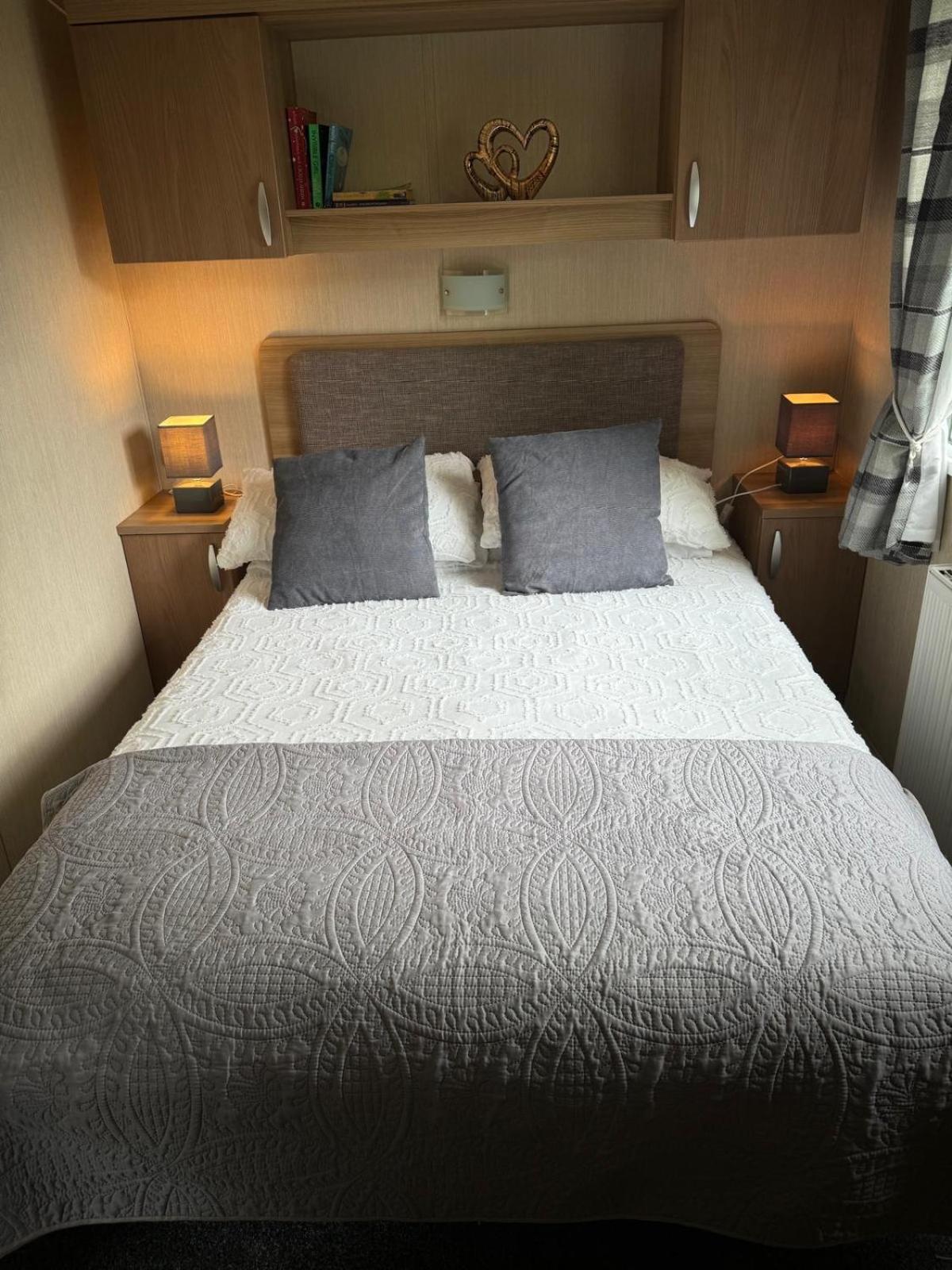 Cheswick  Prestige Static Caravan On 5 Star Holiday Park מראה חיצוני תמונה